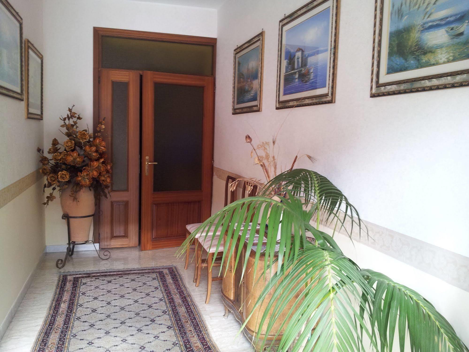 Affittacamere Diavin Vibo Valentia Exterior foto